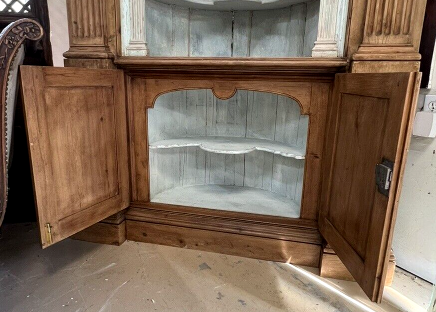 Antique American Federal Oak Corner Cabinet w/ Painted Interior 19C Farmhouse