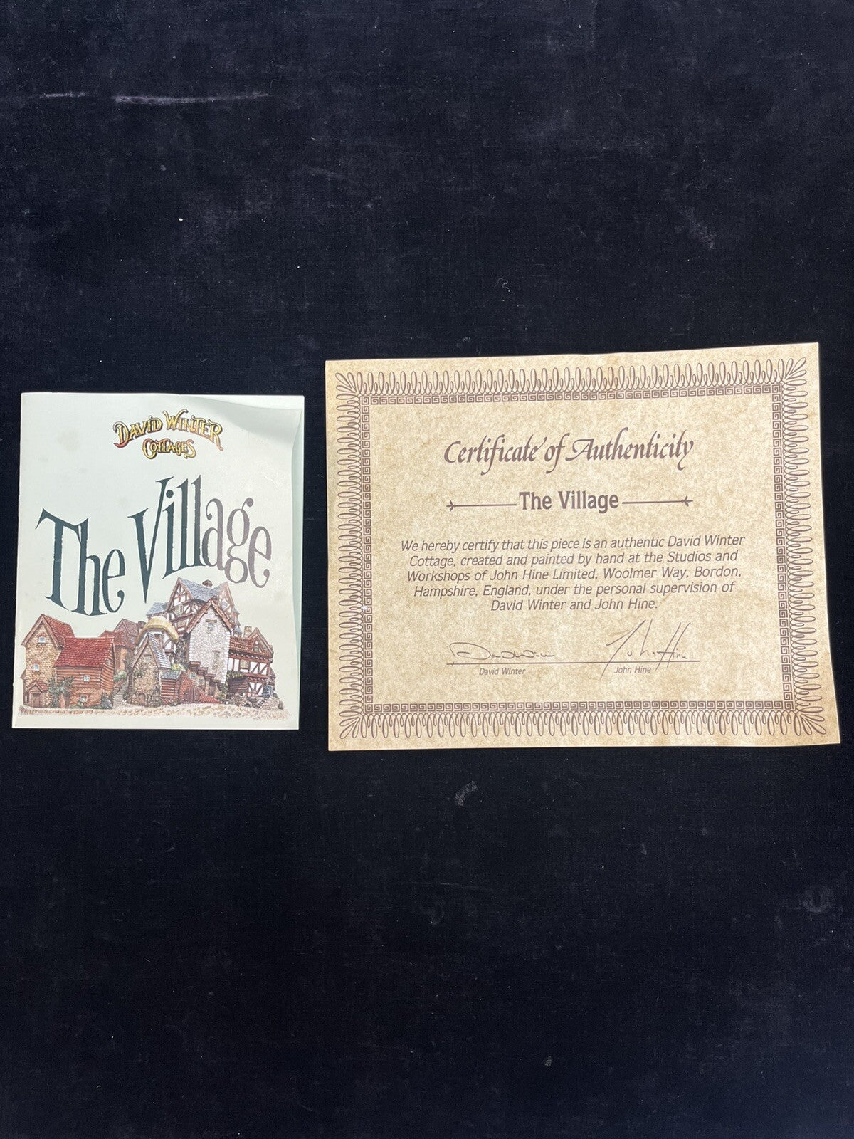 Vtg David Winter Cottages "The Village" England 1981 Retired