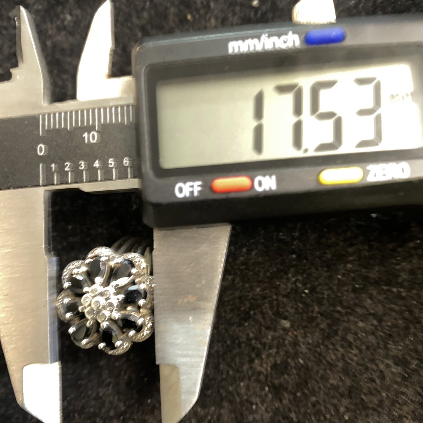 Sterling Silver 925 Onyx & CZ Stones Flower Shaped Ring SZ 7 7.2g