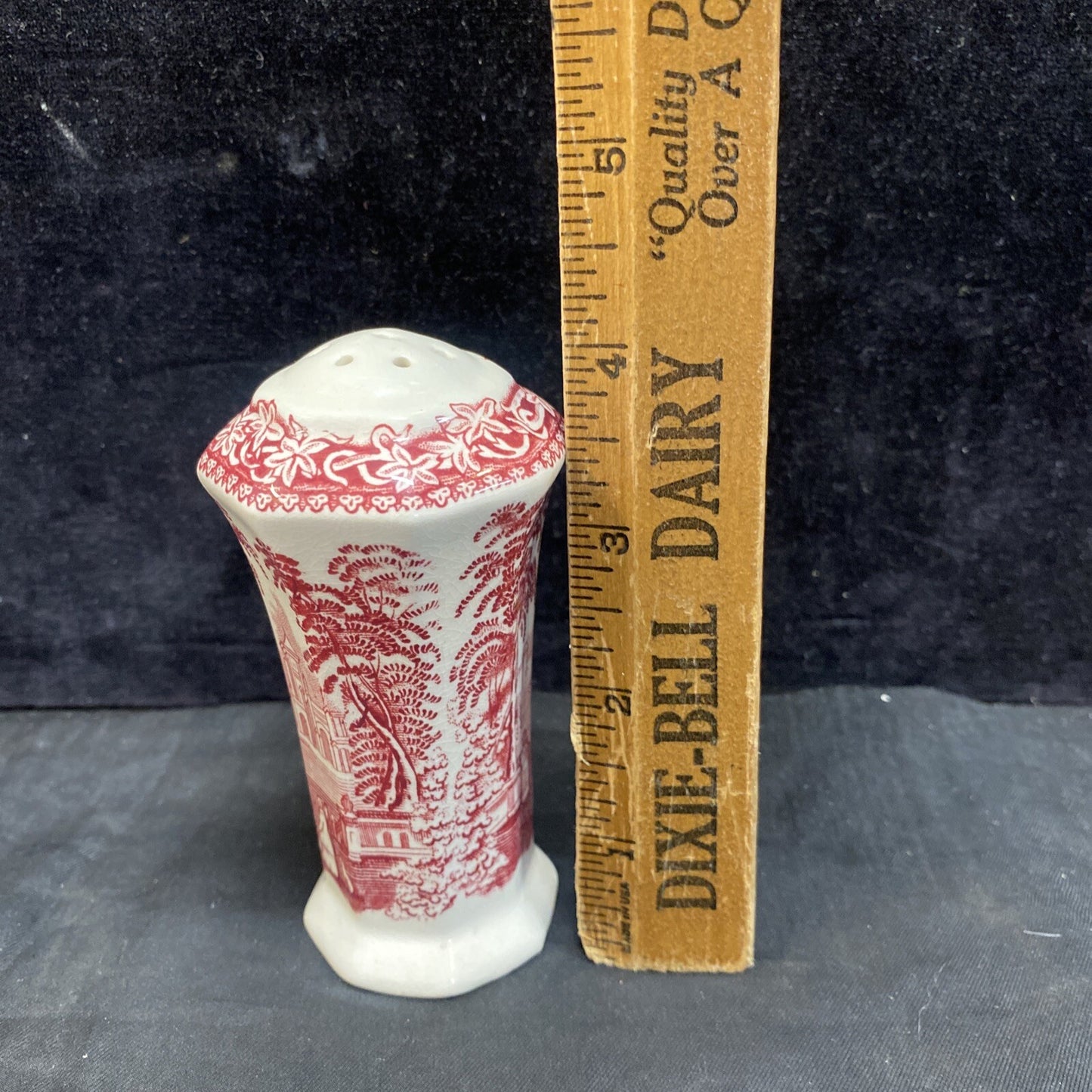 1 Mason's Vista Pink Salt or Pepper Shaker