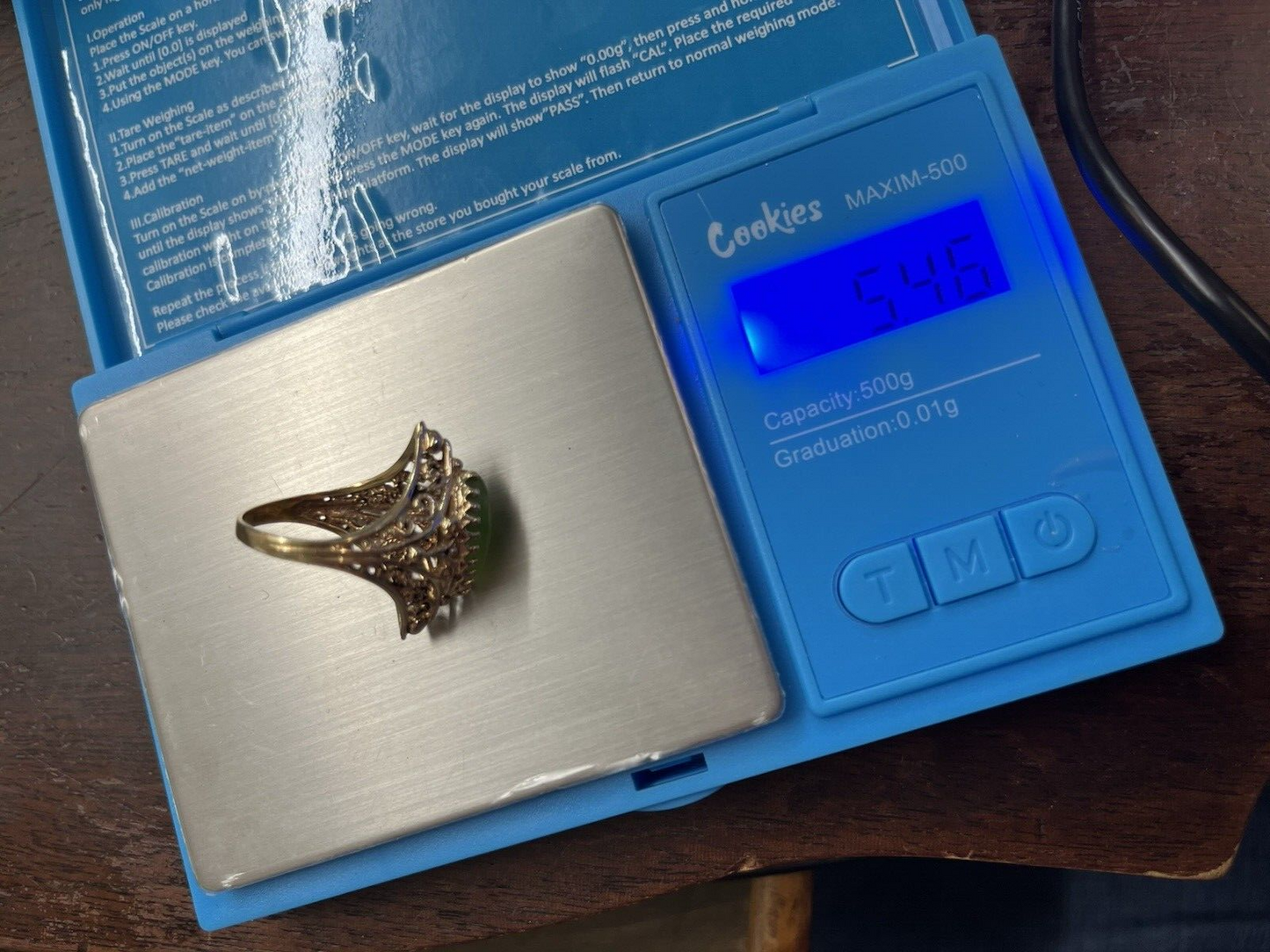 10k Yellow Gold Filigree Ring with Jade center stone size 6.5 weighs 5.6 grams