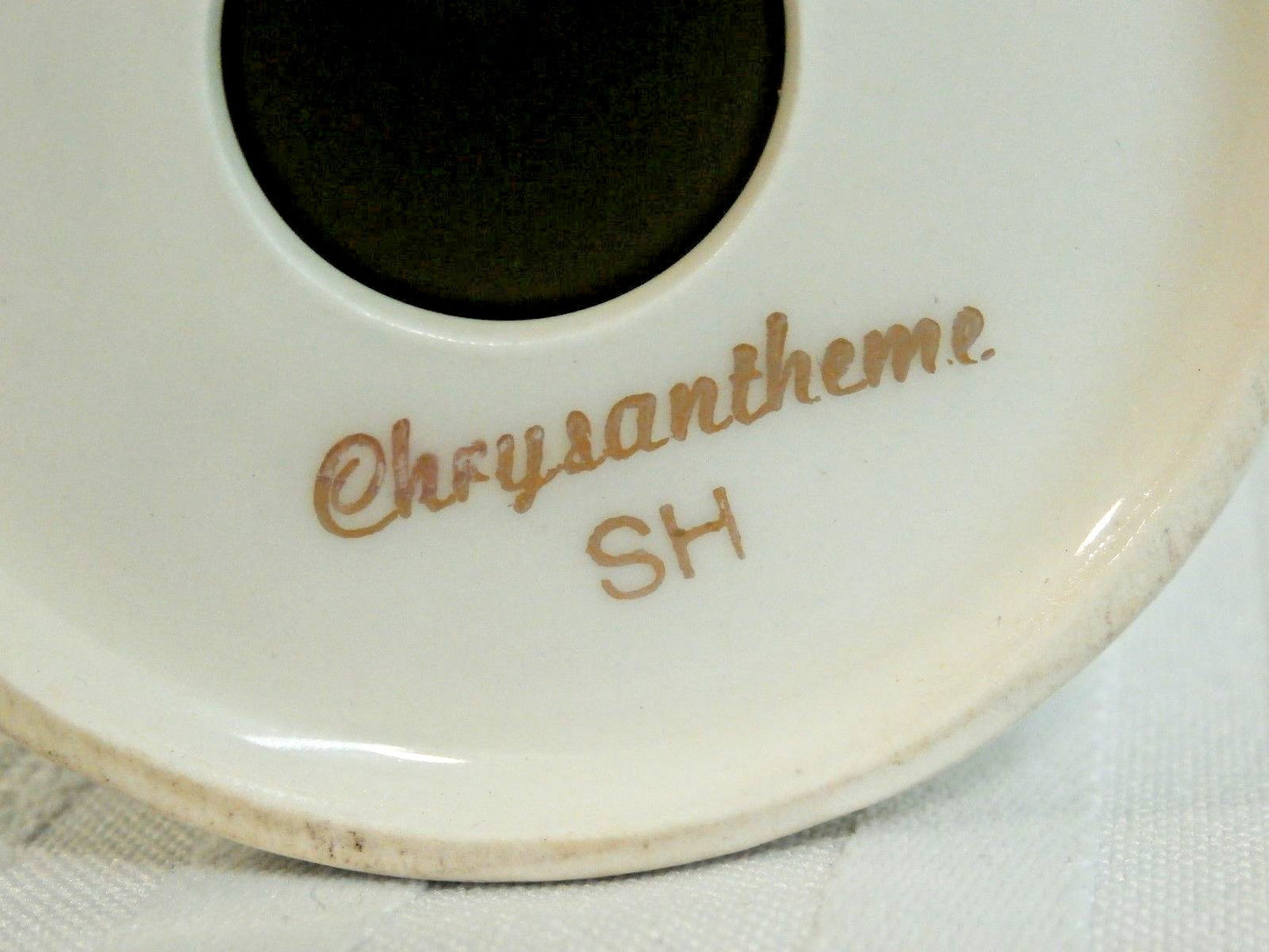 LINDNER KUEPS BAVARIA Chrysantheme Set of 4 Single Candlesticks Ivory & Gold