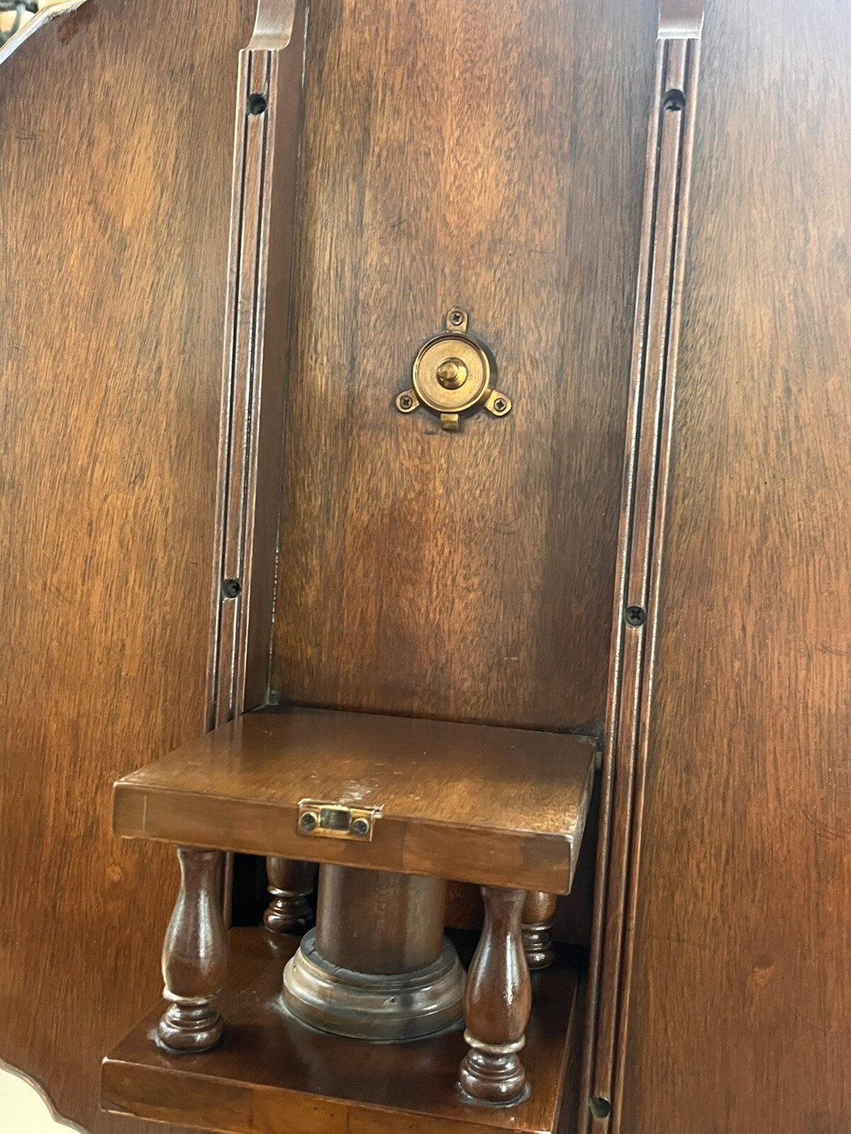 BAKER MAHOGANY PIE-CRUST TILT-TOP TRIPOD TEA TABLE BIRDCAGE