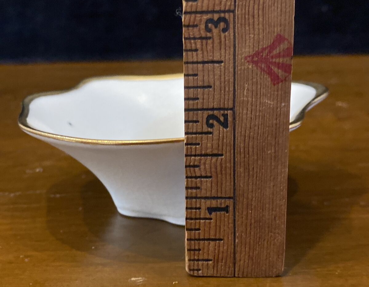 Dan Levy 1992 White & 22K Gold Handmade Dinner Set of 24 Today $4700 Spot BH243