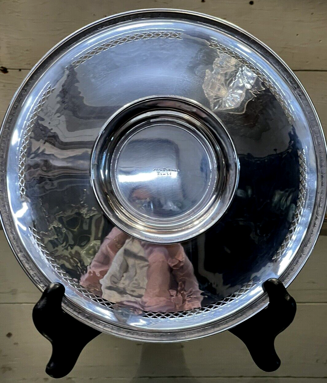 International Sterling Silver 8 1/2" Cake Plate monograms H4-16 245 grams