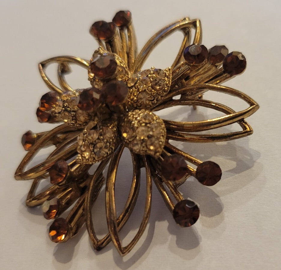 Vintage Signed WD Whiting & Davis Bronze Tone Rhinestone Brooch