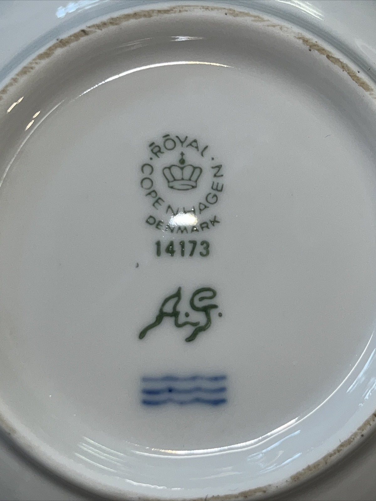 Royal Copenhagen 14180 White Shell Nautilus Konkylie Triton Tureen W 6 Bowl Set