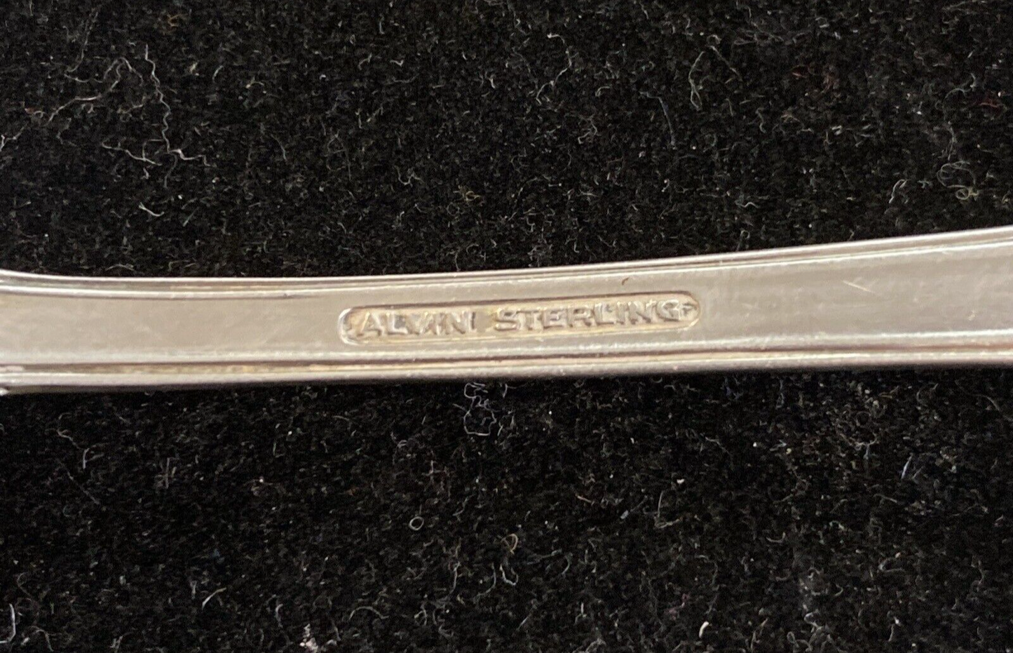 Sterling Silver Alvin Pirouette 6" Sugar Shell Spoon