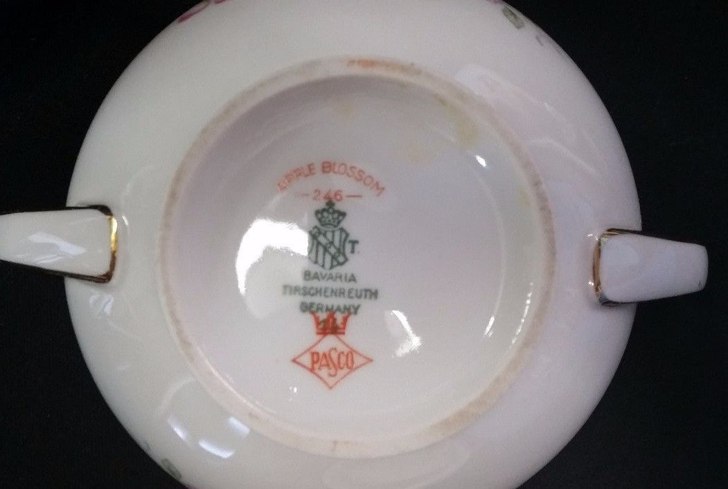 TIRSCHENREUTH china APPLE BLOSSOM 246 white SUGAR BOWL with LID 2-1/2"