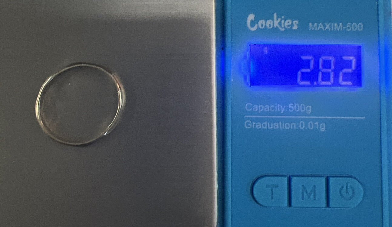 14k White Gold Ring Shaped Faceted Band signed JB sz 8.5, 2.82g 3.37mm wide