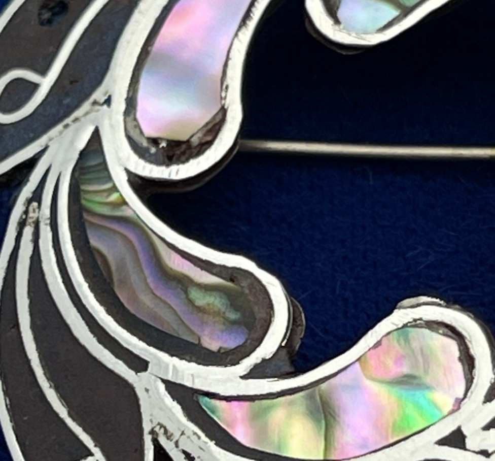 MCM TAXCO Mexican Sterling Silver and Abalone Flower Brooch approx. 1.5 in 6.29g