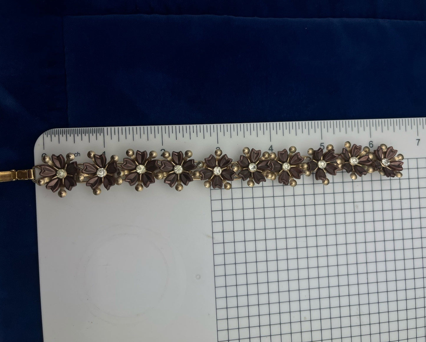 Vintage 1940's Metal 3 D Flowers Rhinestone Center 10 Link Bracelet Beautiful!