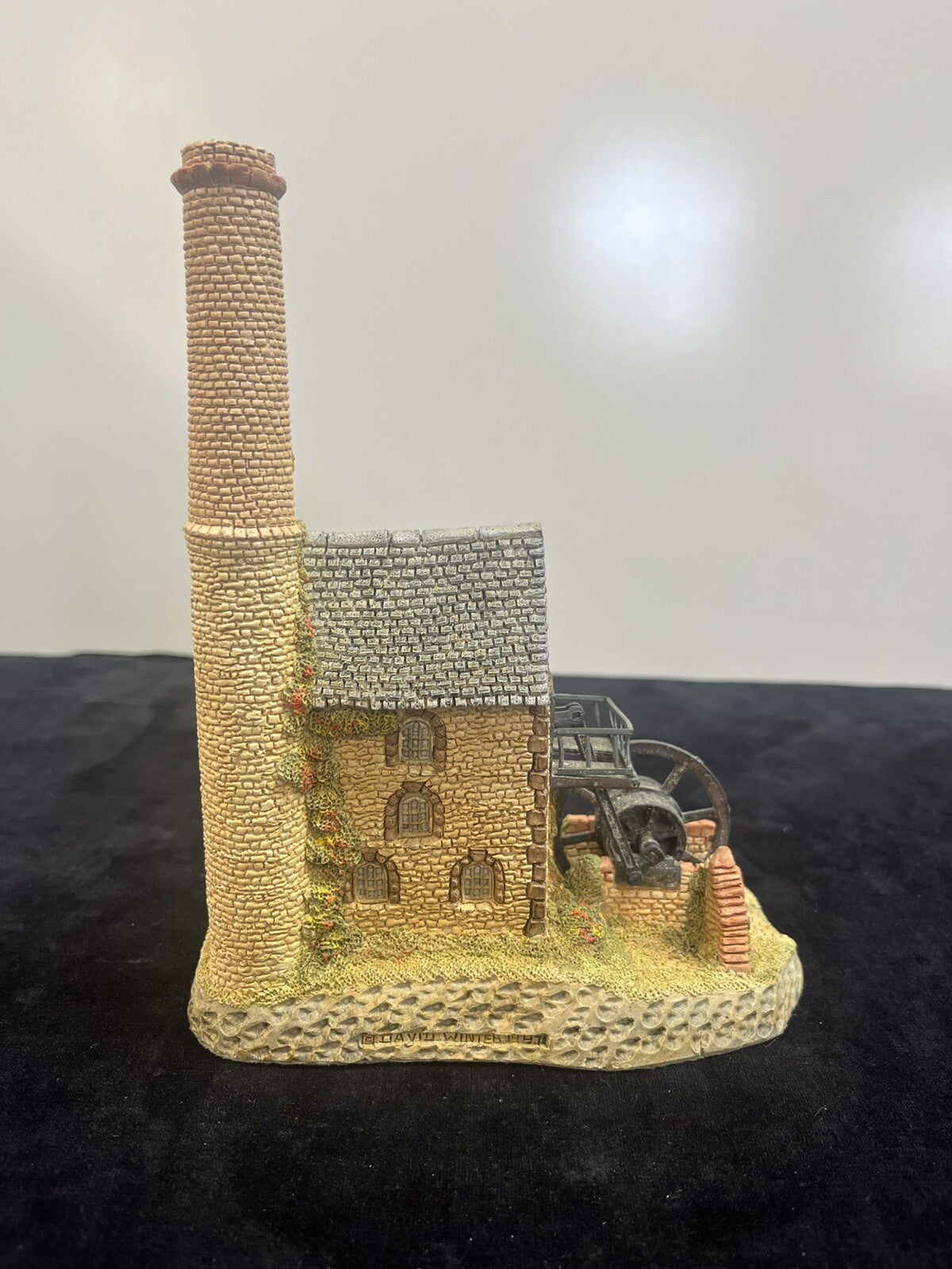 The West Country Collection “Cornish Engine House” by David Winter 1987 w/ box