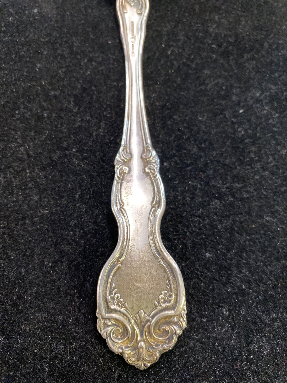 101.5g Wallace Sterling Silver La Reine 9" Casserole Berry Serving Spoon PC4