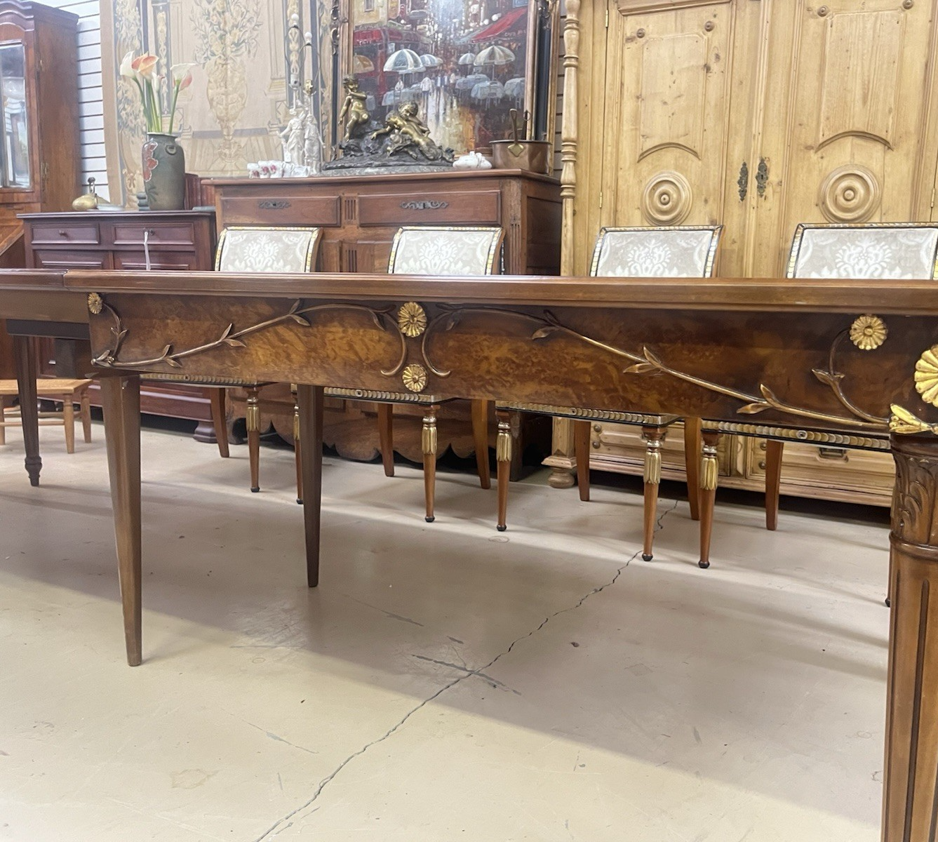 EJ VICTOR NEWPORT REGENCY STYLE TABLE w/ LEAVES 142"-99"