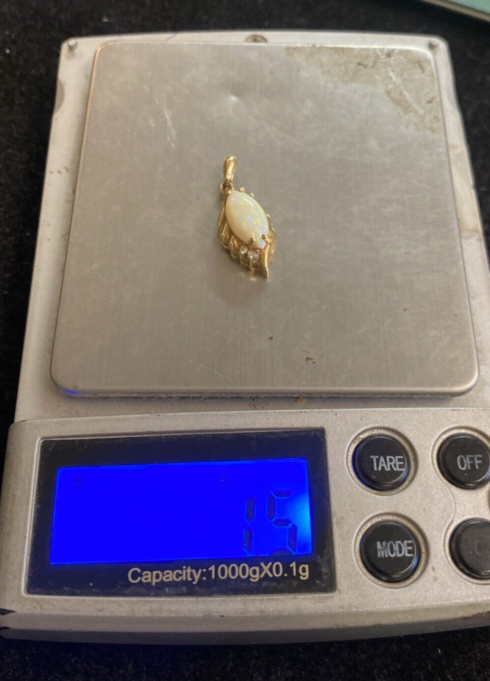 1.87g 14K Yellow Gold & Opal Pendant Necklace 18.25" 14k Yellow Gold Chain