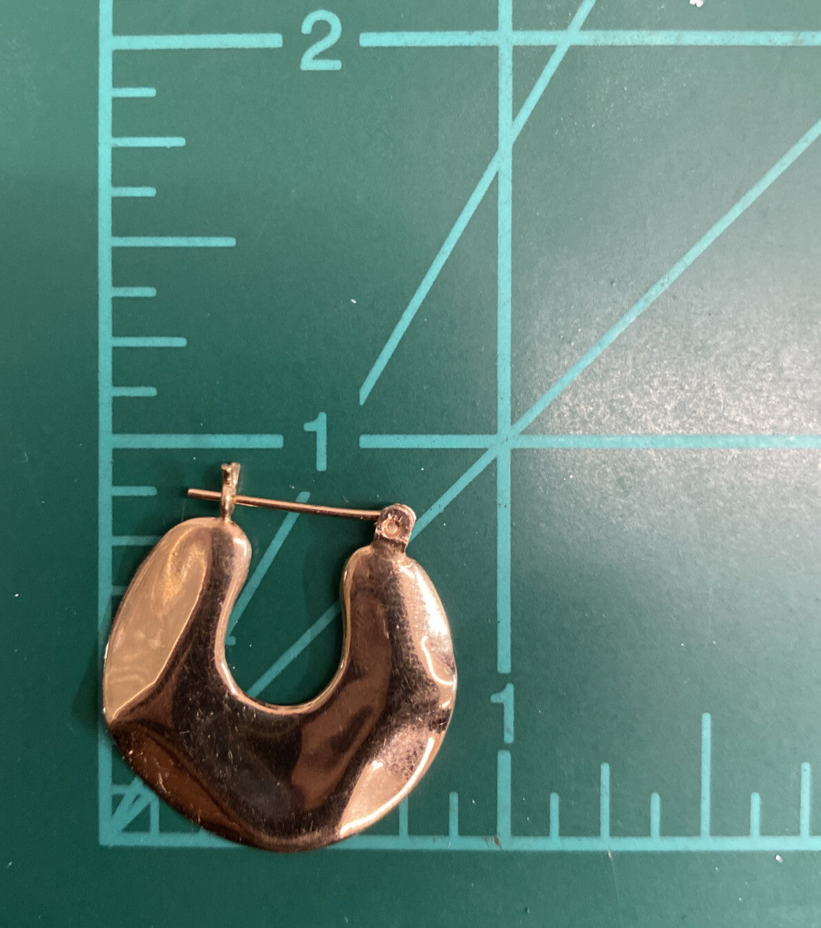 14K Gold Flat Hoop Pierced Earrings 2.3g CB18