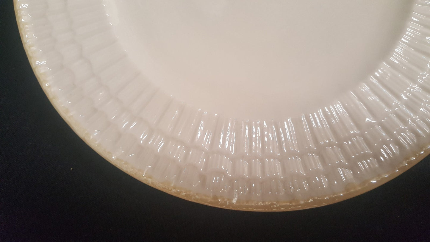 Belleek LIMPET YELLOW Salad Plate 8 3/8"  1965-80 3rd Green Mark No Inner Yellow