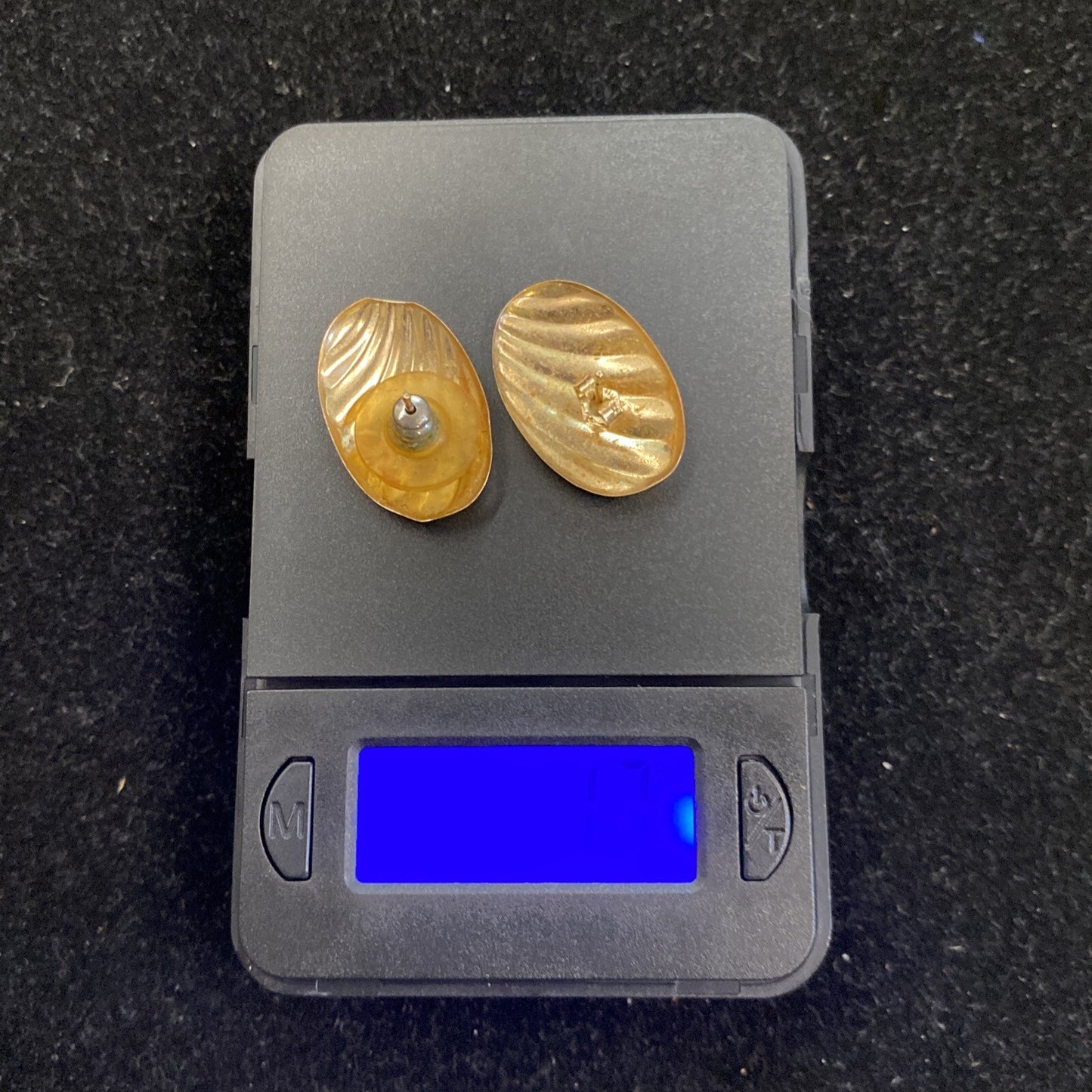 14K Yellow Gold Oval Shaped Pierced Earrings w/ Ridges 1.6g CB16