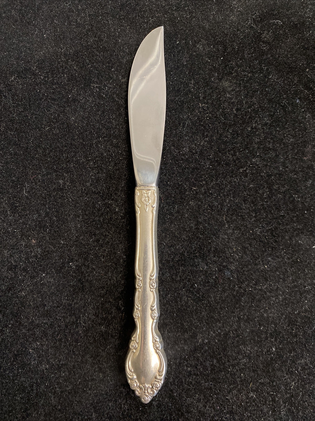 Sterling Heirloom Grandeur Pattern by Oneida 6 3/4" Master Butter Knife 48g