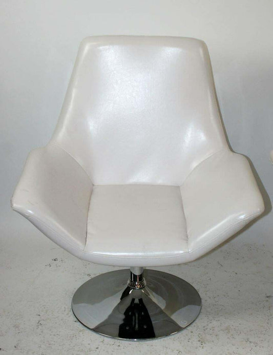 Eero Saarinen style Mid Century Modern White Chair