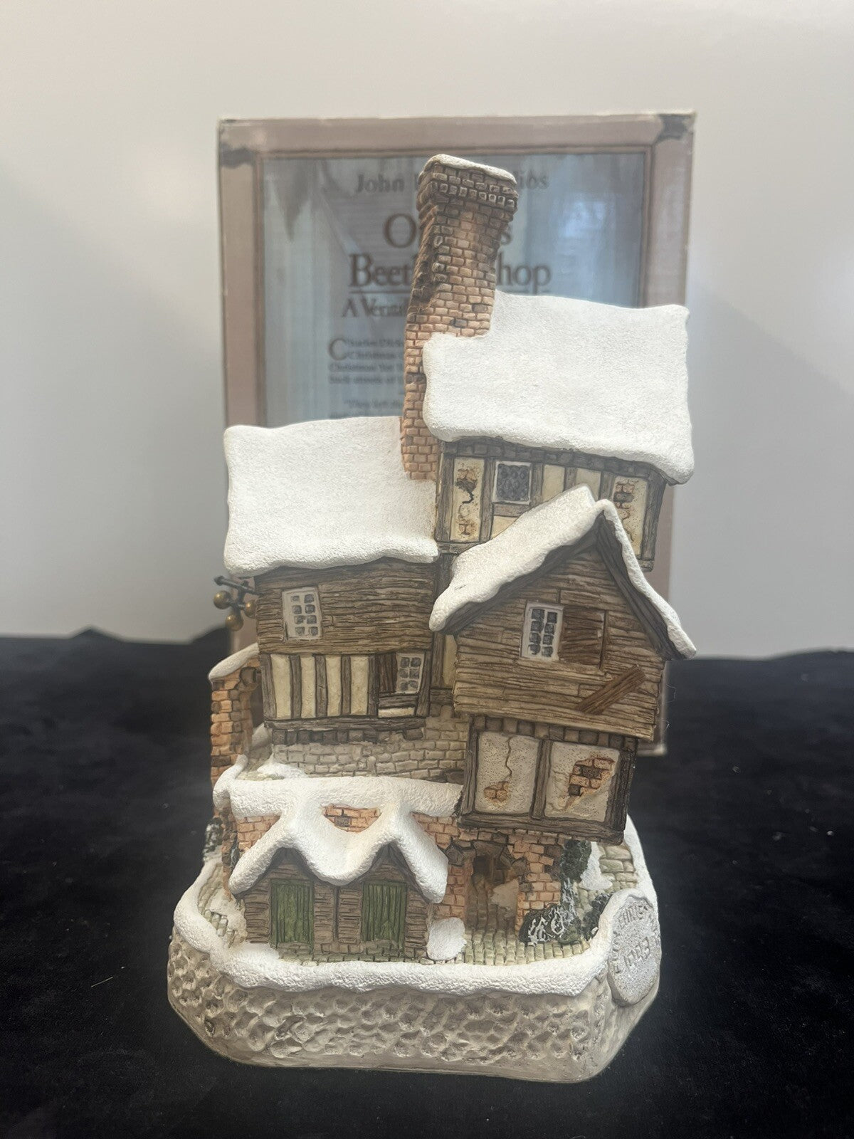 1993 CHRISTMAS SPECIAL DAVID WINTER COTTAGES "OLD JOE'S BEETLING SHOP" W/BOX