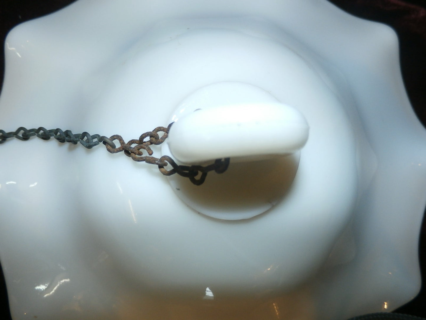 ANTIQUE VINTAGE OIL KEROSENE MILK GLASS RUFFLED SMOKE BELL