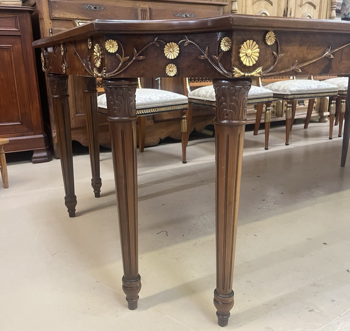 EJ VICTOR NEWPORT REGENCY STYLE TABLE w/ LEAVES 142"-99"