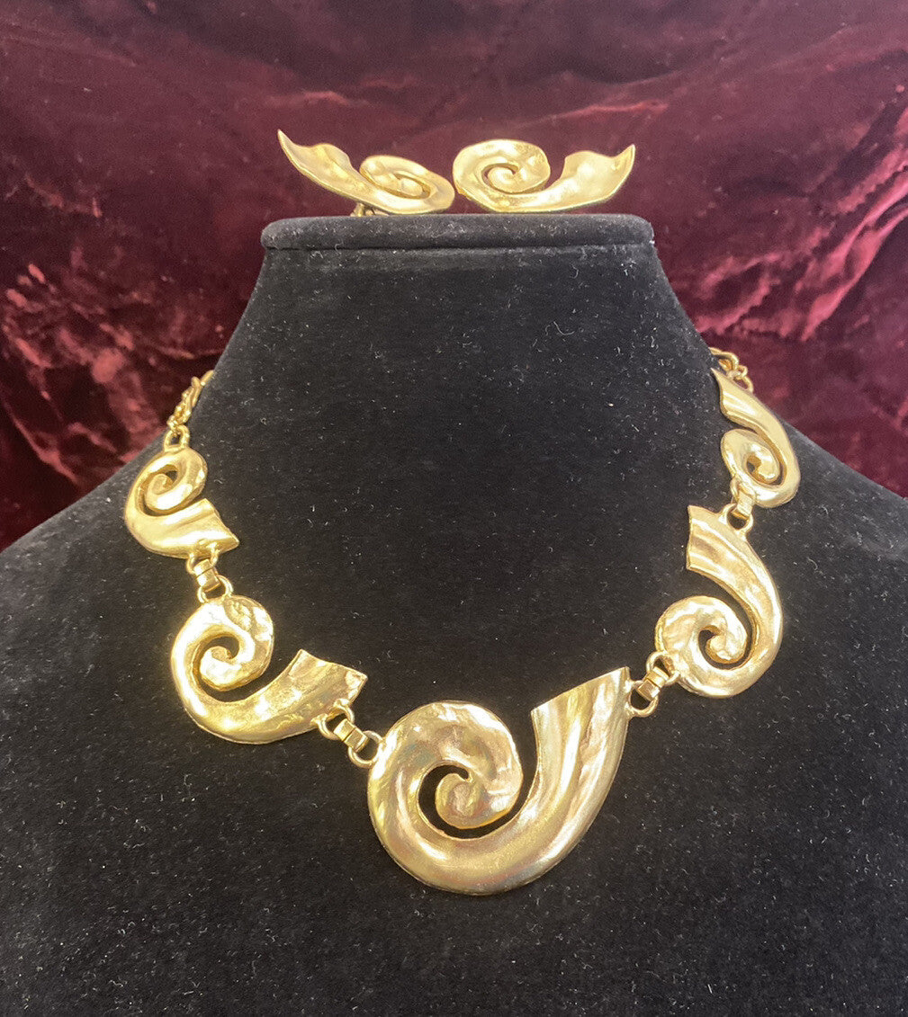 Retro Gold Plated 17" Necklace and Matching  Clip-on Earrings MCM