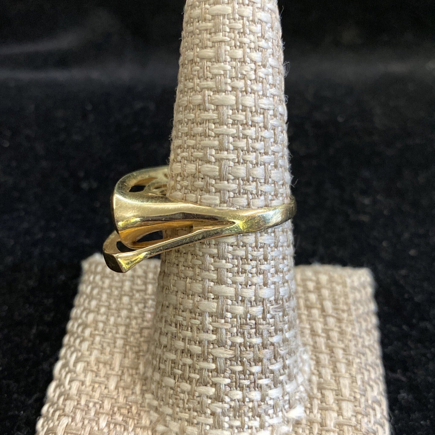 14K Solid Yellow Gold  Modern Ring Italy 6.6 g Signed "AND"  size  7.75  CB5