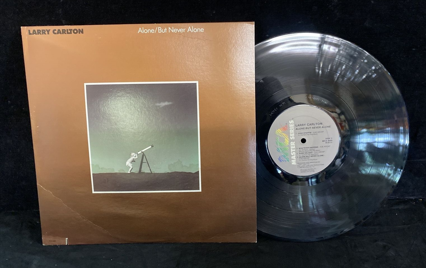 Larry Carlton "Alone/But Never Alone" 1986 MASTERS SERIES MCA-5689 NM/VG+