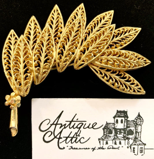 Signed PM Vintage Gold 12 Leaf Layered Brooch Pin 2 3/4" x 2"