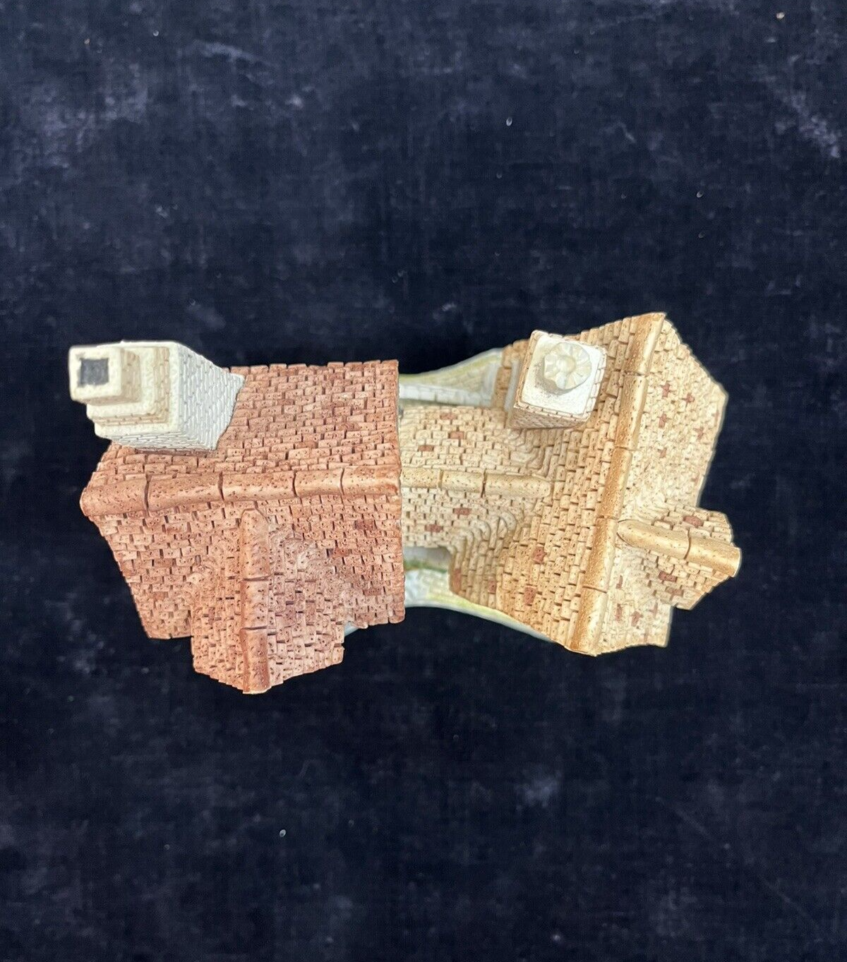 David Winter Cottages Will-o’-the-Wisp 1991 w/ COA And Original Box