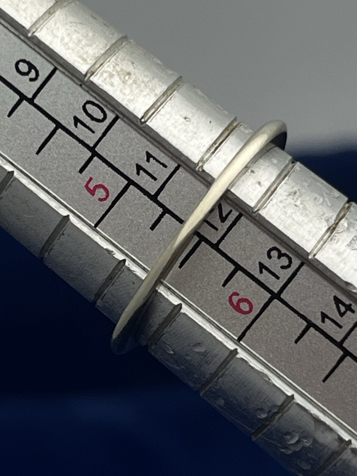 1.8g 14K White Gold Diamond Wedding Band Ring Size 5.5