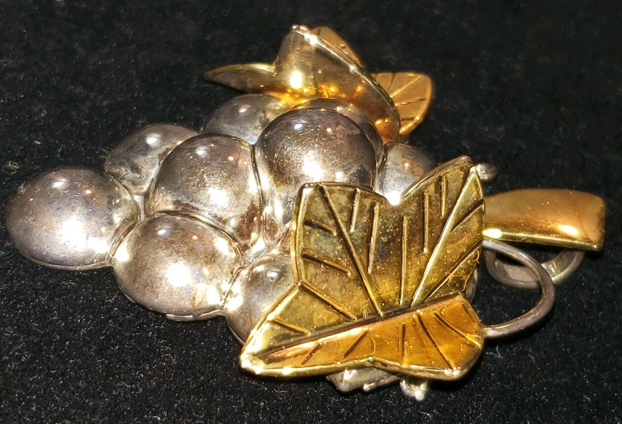 Chunky cluster of grapes Brooch Pin Pendant by Best 2" x 2.25" Sterling 28.7 g