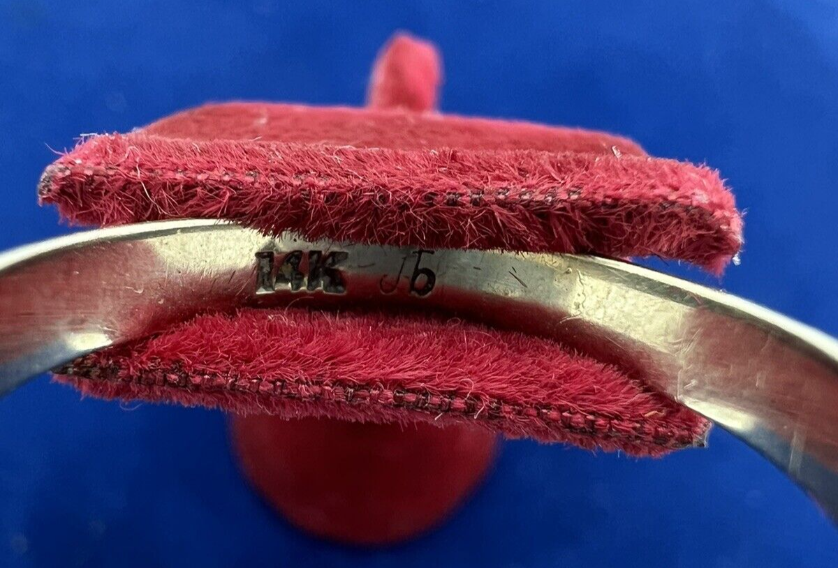 14k White  Gold Ring Shaped Faceted Band  signed JB  sz 8.5, 2.82g  3.37mm wide