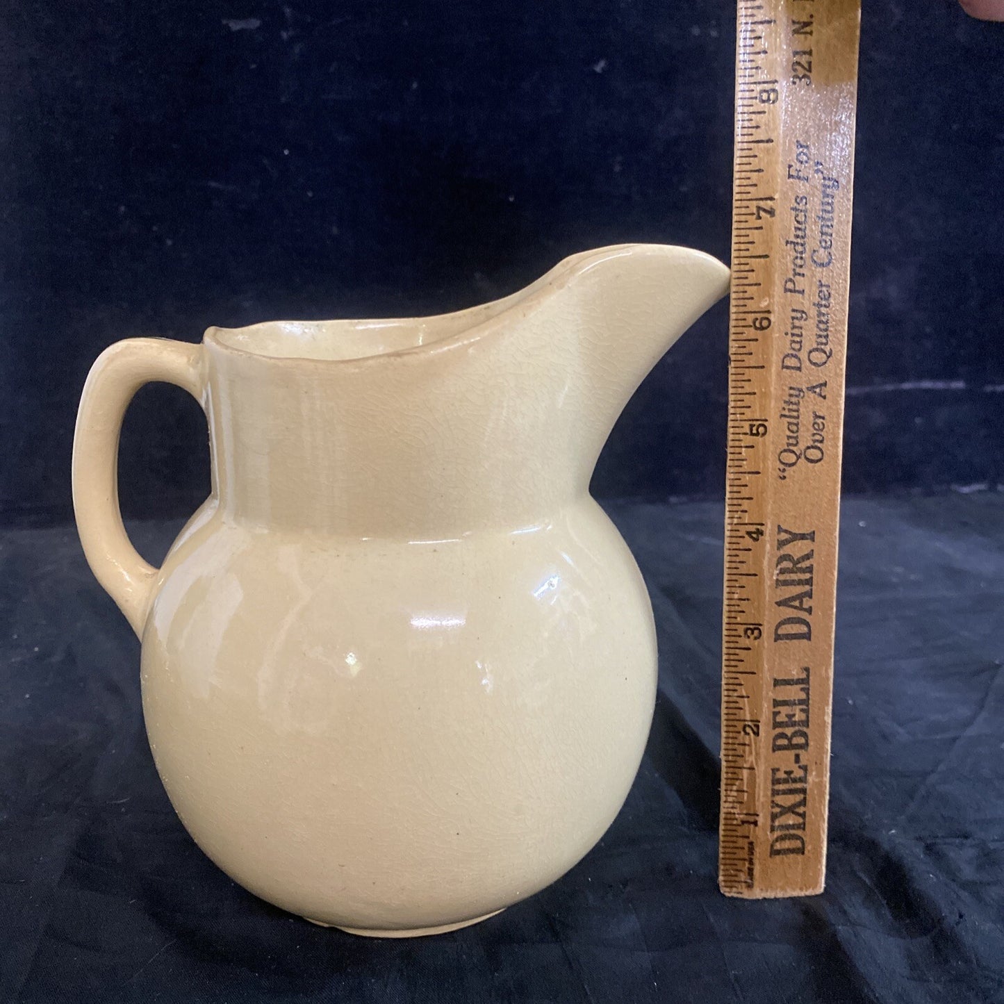Watt Ware #16 Apple Advertising Pitcher Pulaski Chase Co-Operative