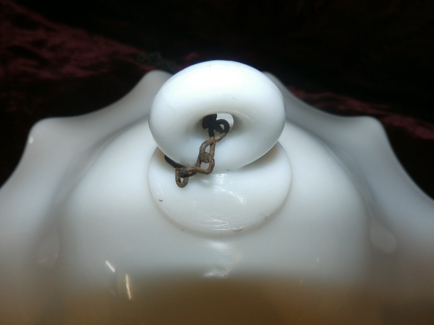 ANTIQUE VINTAGE OIL KEROSENE MILK GLASS RUFFLED SMOKE BELL