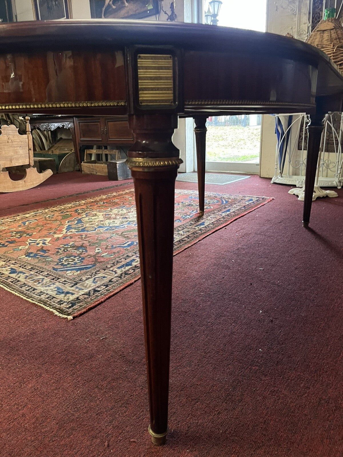 French Louis XVI Style Mahogany 44” Round High Gloss Dining Table w/ 2 Leaves