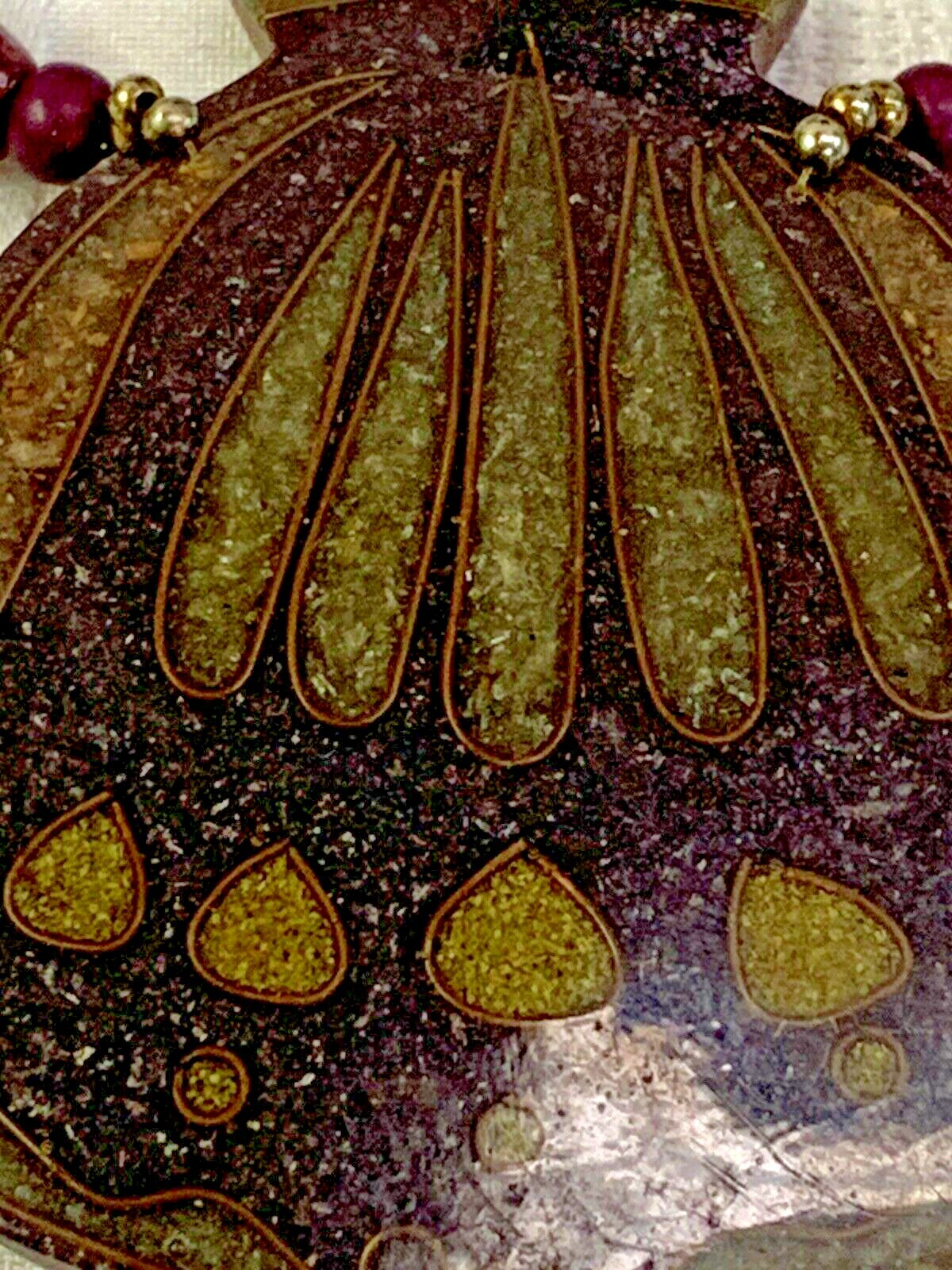 Inlaid Epoxy Green Resin Flower Necklace Beads Real stone burgundy Beads Vintage