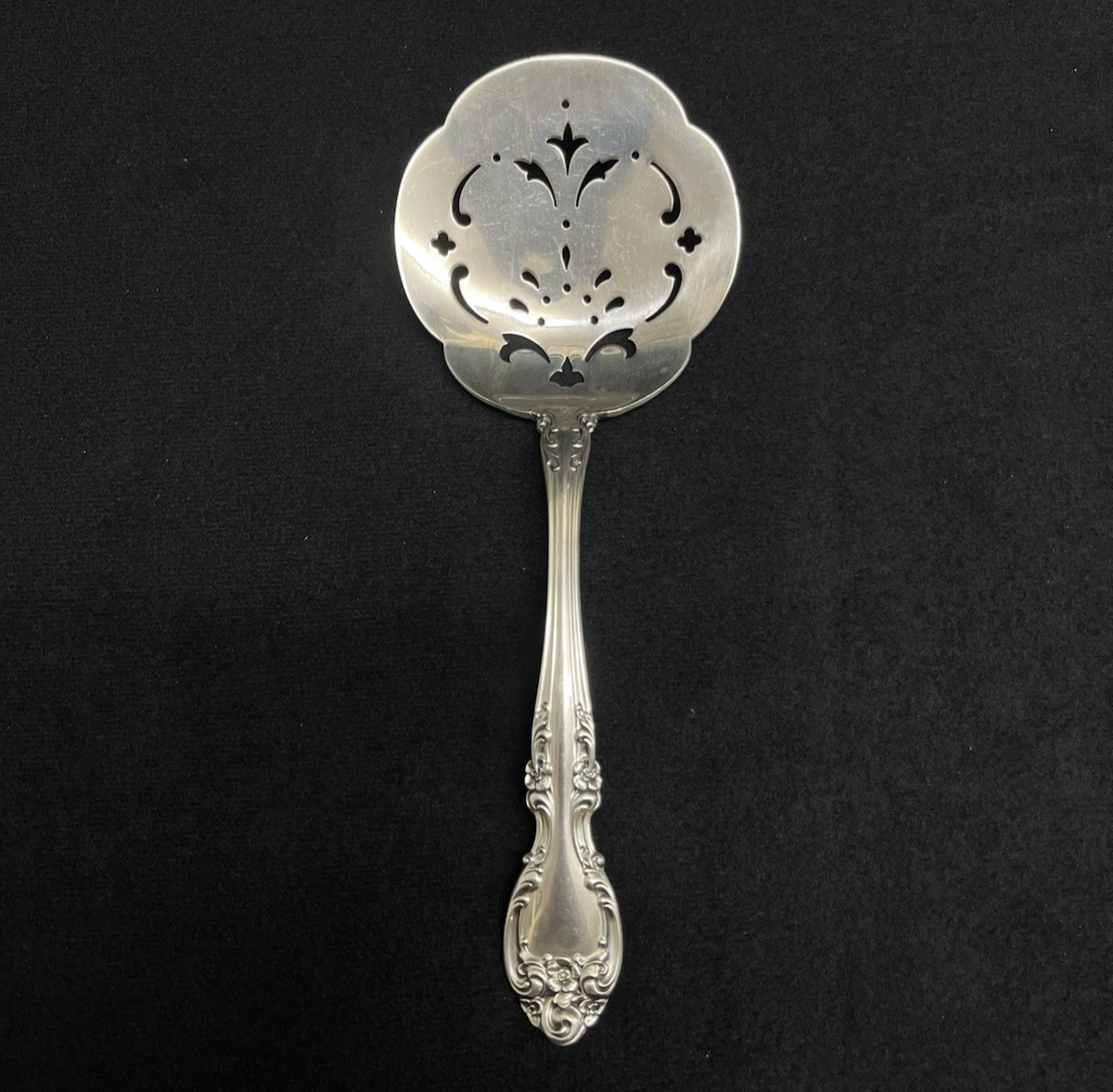 Melrose by Gorham 86.67g Sterling Silver Tomato Server 8 1/8 in