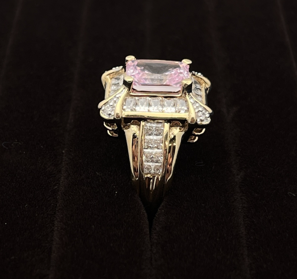 14k Yellow Gold Lab Created Sapphire and Diamond Ring MEDA  China SZ 6.75 7.48 g