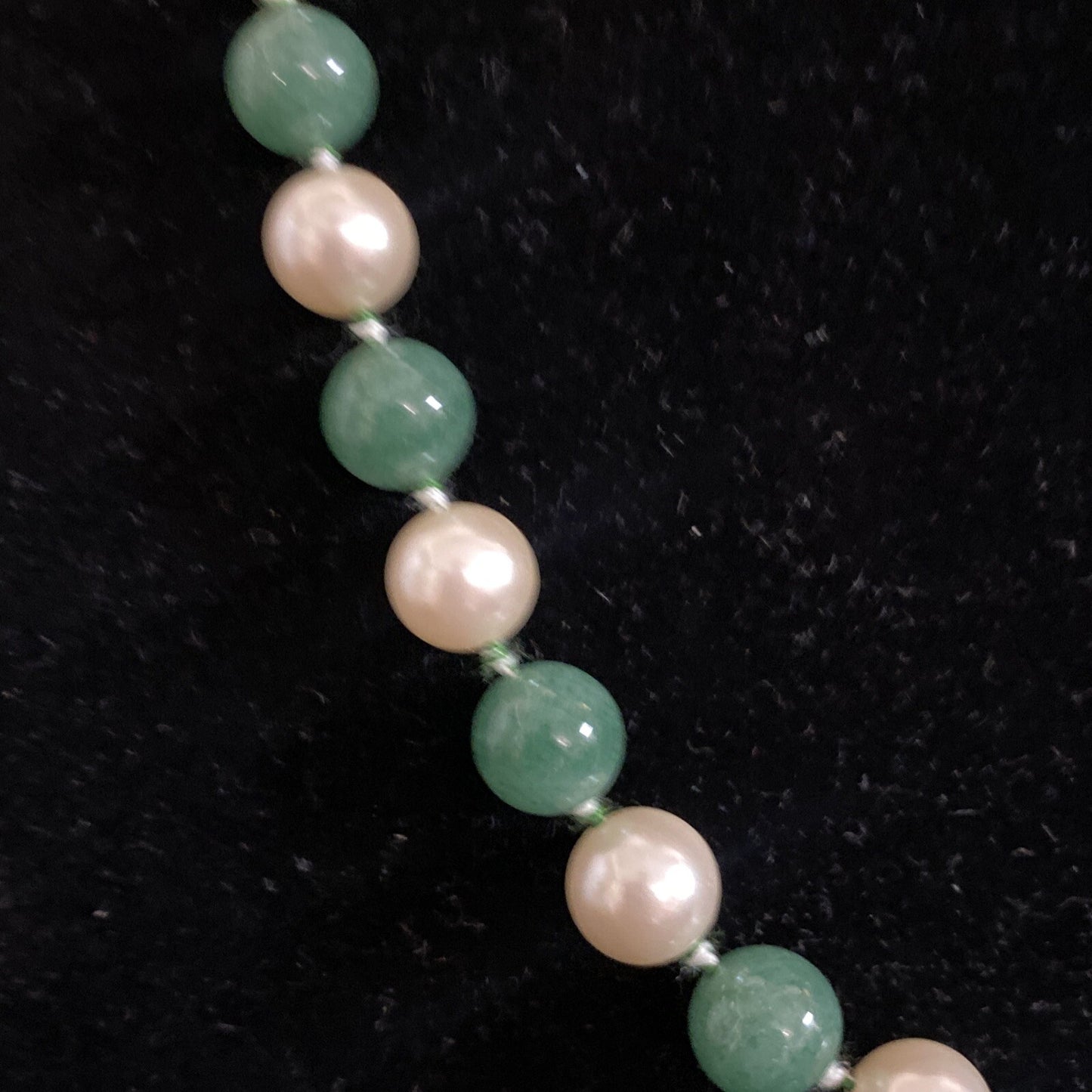 Hand Knotted Simulated Pearl & Aventurine Beaded Necklace 36" 9.5mm
