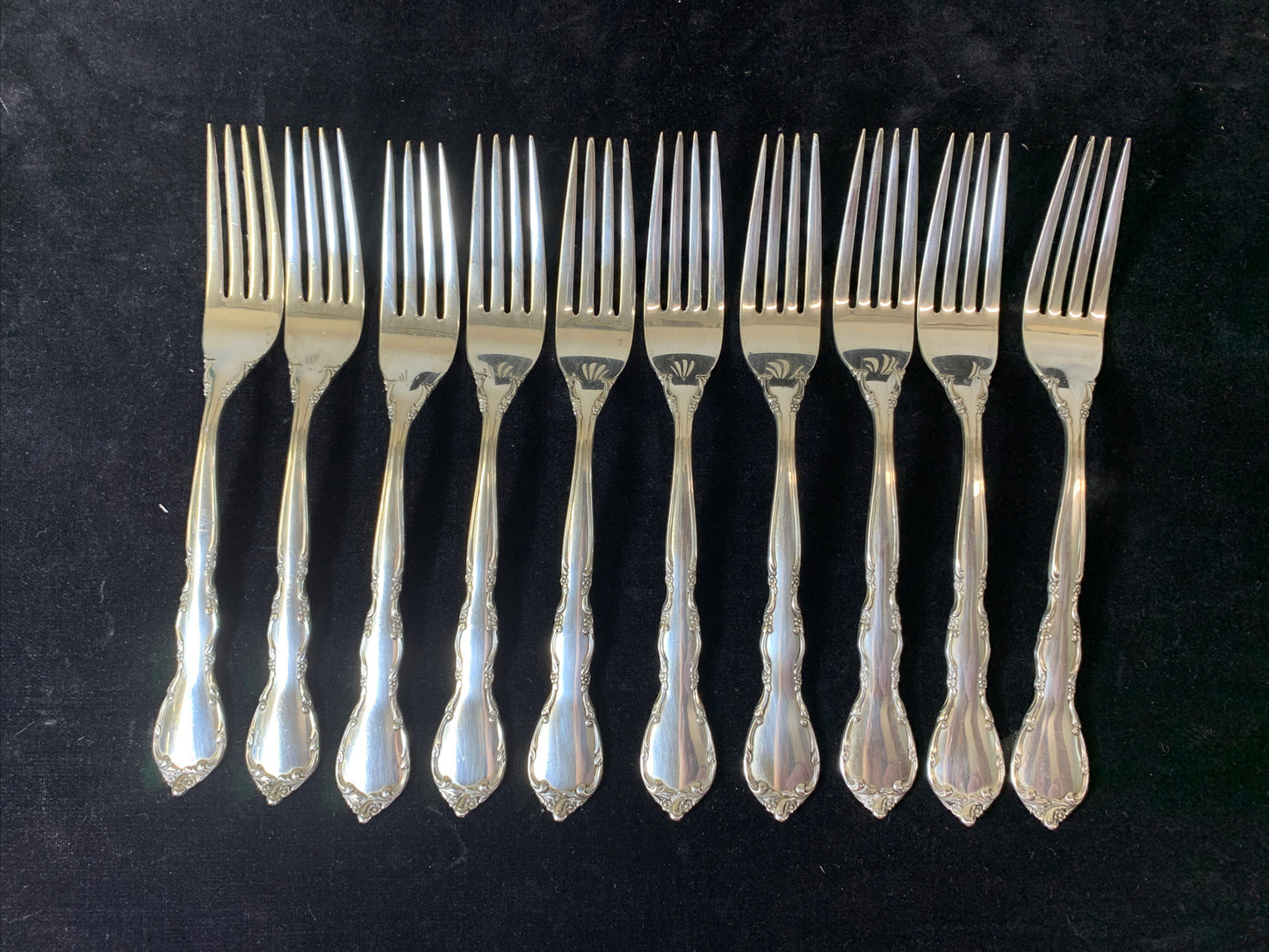 Mignonette by Lunt Sterling Silver  7.5" Dinner Fork  8 Avail 55.3g each