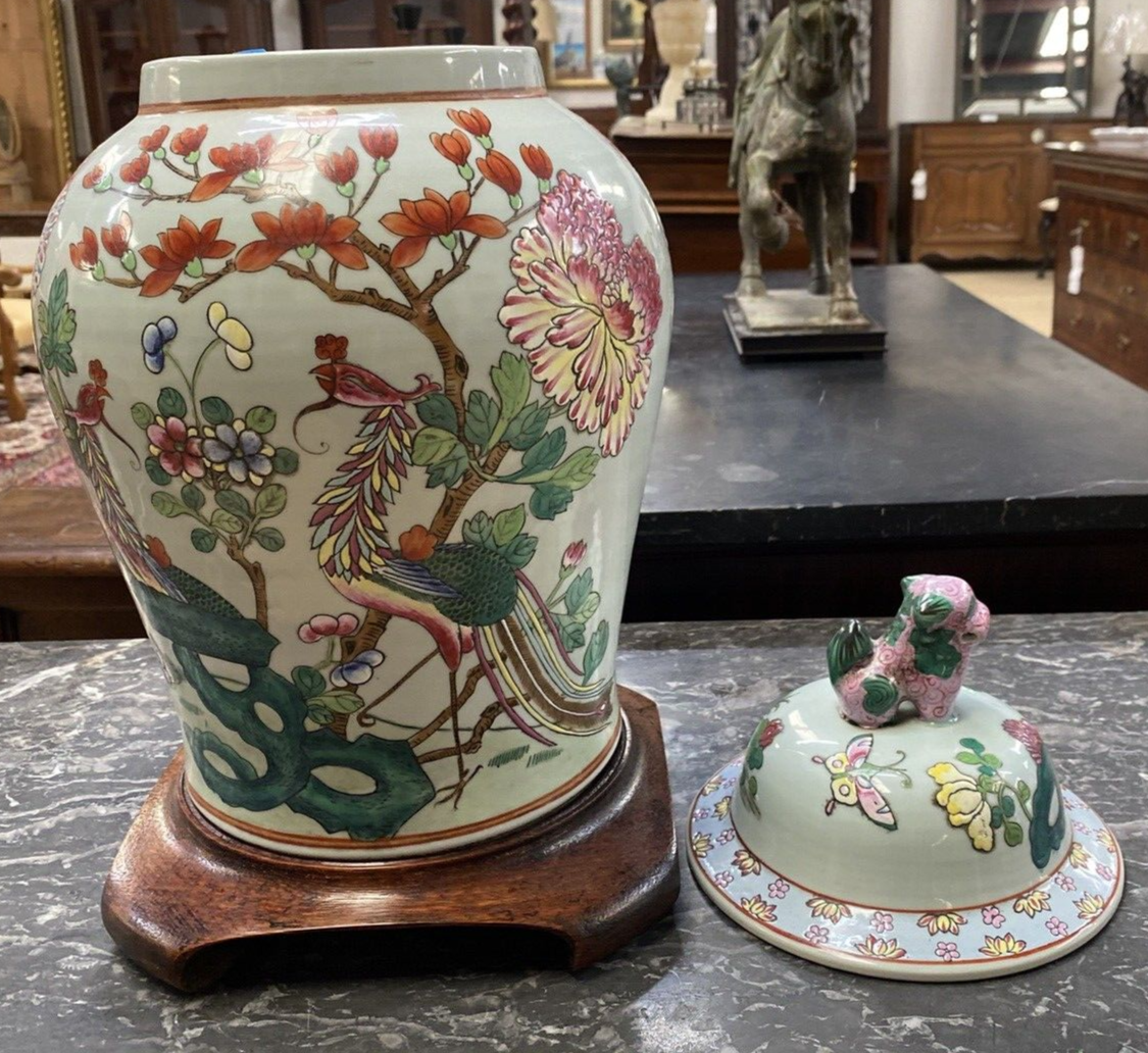 Covered Ginger Jar Famille Rose Qing Dynasty 19c Period Vase Foo Dog