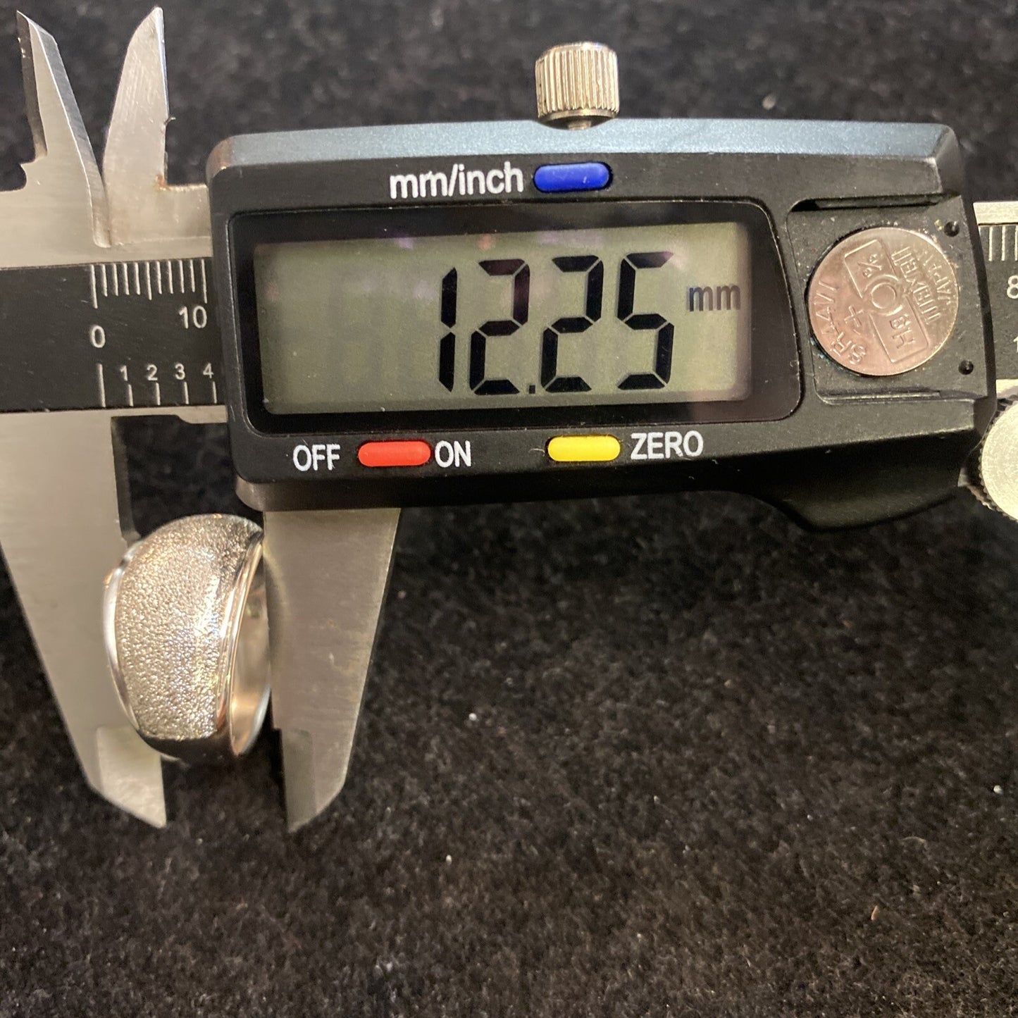 Sterling Silver 925 Dome Ring SZ 8.5 5.7g