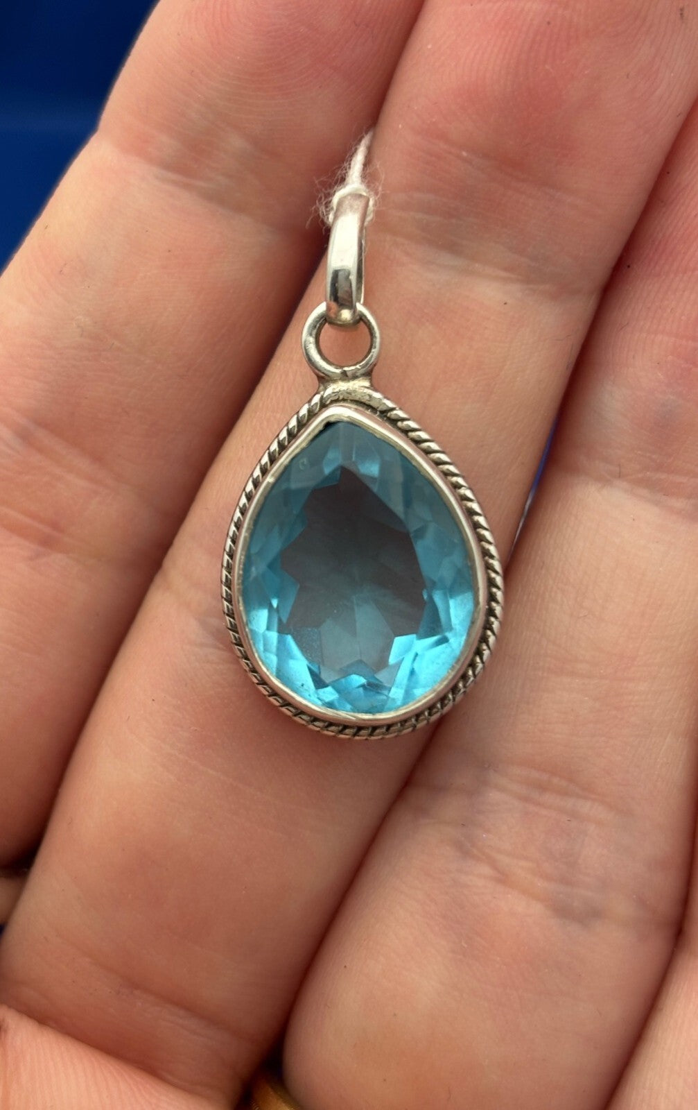 21936f49-748a-4fd5-96cf-7f447f2d47b4