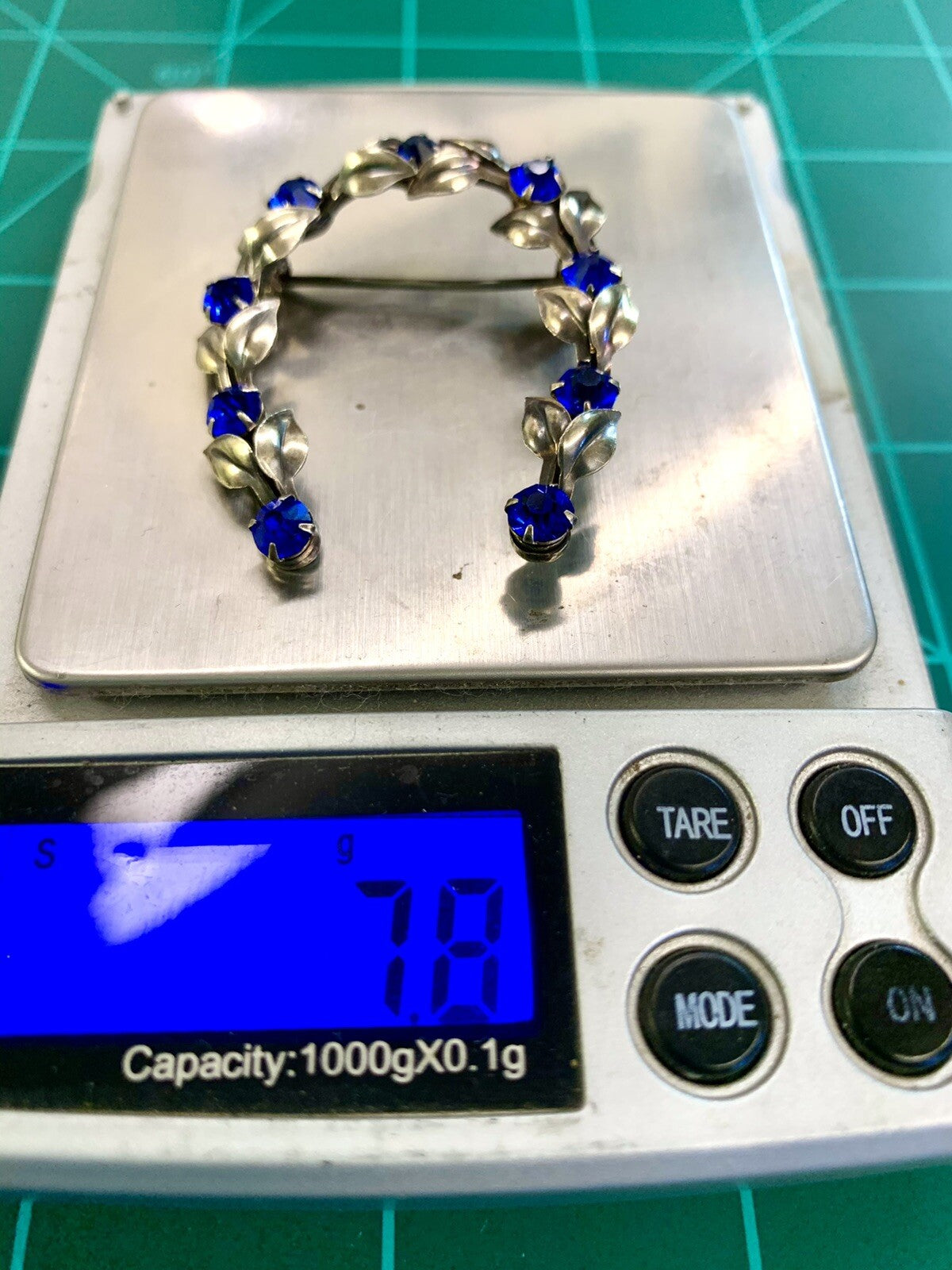 Vtg  Sterling Silver Horseshoe Faux Sappphire Stones Leaves Brooch Pin 7.8 gr