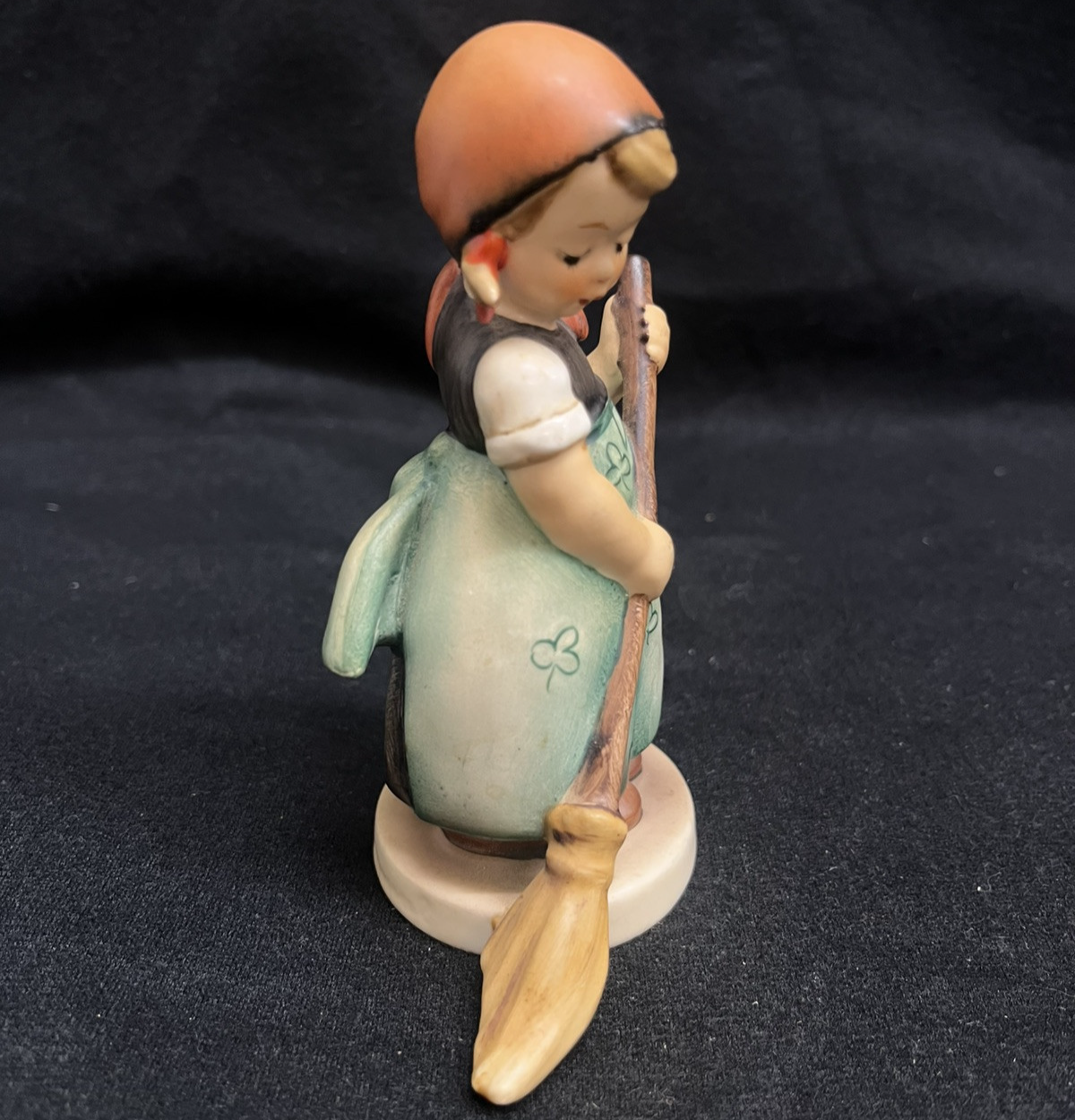 Vintage M.I. Hummel Porcelain “Little Sweeper” Figurine #171 W. Germany