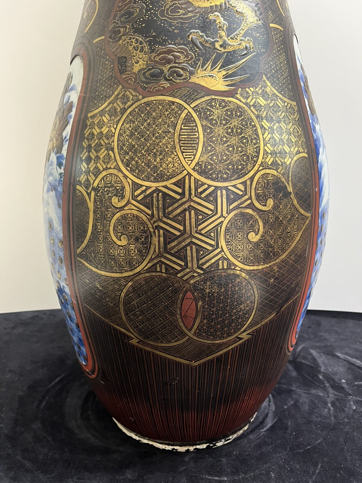 41" IMPRESSIVE MEIJI JAPANESE LACQUER COATED PORCELAIN PALACE VASE  FS1